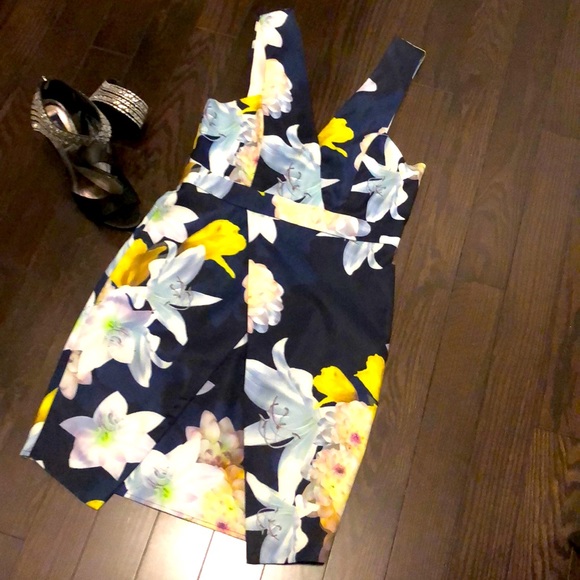 Lulu’s cocktail dress - Picture 1 of 9